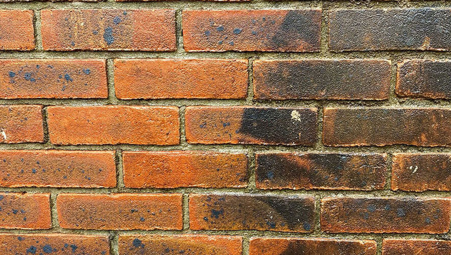 Revolutionäre Fassadenreinigung: Glanz und Schutz für Ihr Gebäude